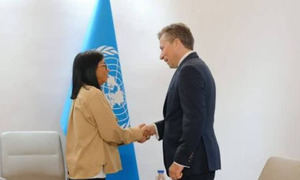 Delcy Rodríguez recibe al jefe humanitario de la ONU para coordinar respuesta a los sismos
