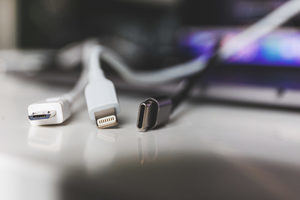 La Unión Europea implementa cargador USB-C universal para reducir residuos electrónicos