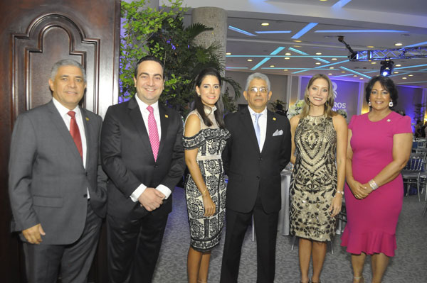 Ludy González, Jean Paul Quiroz, Patricia Vargas, Osiris Mota, Marjorie Valdez y Ana María Domínguez.