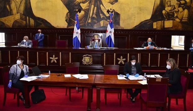 El Senado aprueba la extensión del estado de emergencia por 25 días.