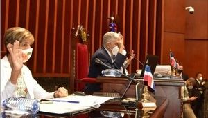 Senadores convierten en ley el proyecto de presupuesto complementario