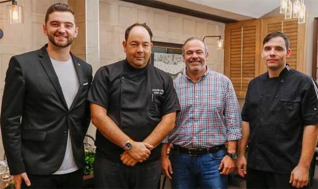 Callum O'donnel, Johann Knell, Ariel Tavárez y Nemanya Pupac 