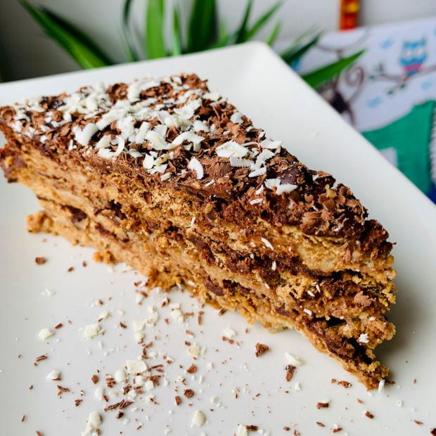 Tarta de galletas de chocolate.