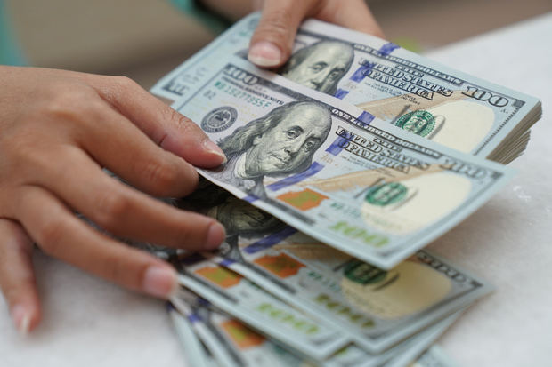 El dólar en alza: Gobierno proyecta RD$65.50 por unidad en 2026 y economistas advierten efectos inmediatos.
