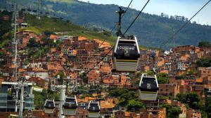 Teleférico de Santo Domingo, atracción y medio de transporte a partes iguales