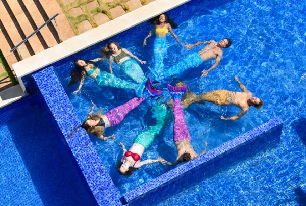 “Fitness” acuático con cola de sirena, la nueva tendencia