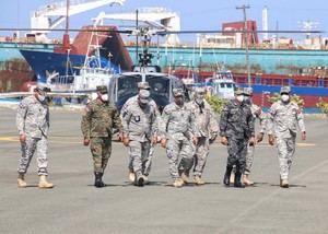 Comandante general de la Armada realizó un recorrido de supervisión por el comando naval