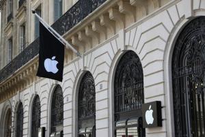 Francia prohíbe las visitas escolares a las tiendas de Apple
