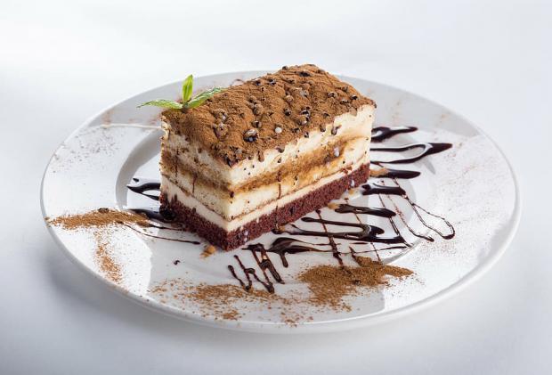 El tiramisú es un postre de origen italiano.