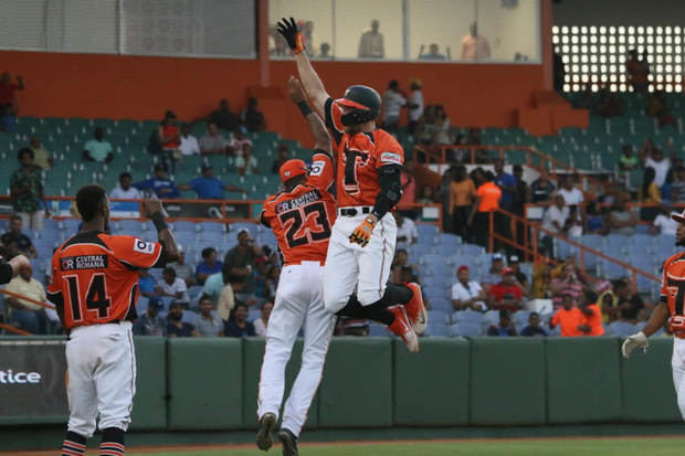 Cuadrangular de Pence conduce 5ª victoria seguida de los Toros.