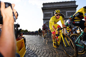 Los comprimidos Mundiales de la Covid directamente desde el Tour de Pogacar