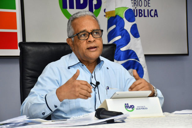 Rafael Sánchez Cardenas, Ministro de Salud Pública confirma 385 muertos y 9,882 contagiados por coronavirus.