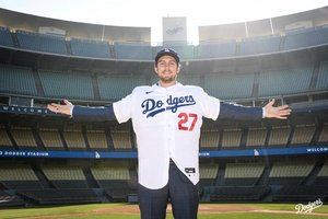 Los Dodgers presentan a su nueva estrella: Trevor Bauer