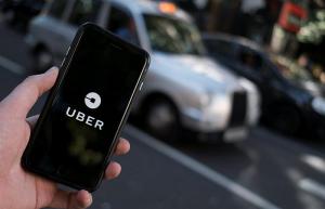 Las empresas rivales Uber y Lyft se alistan para salir a bolsa en 2019