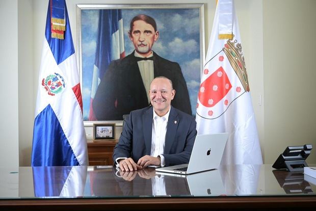 Ulises Rodríguez, alcalde de Santiago