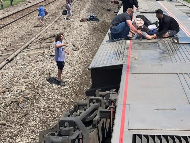 Un tren choca contra un camión en Misuri, y deja al menor tres muertos.