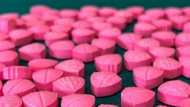 Decomisan 2,500 pastillas de presunto éxtasis en el Aeropuerto Las Américas.