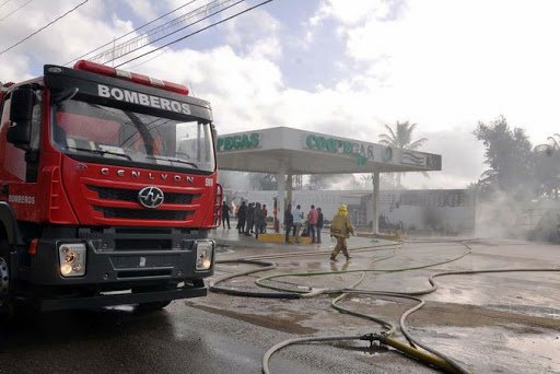 Incendio en planta de gas de Santiago.