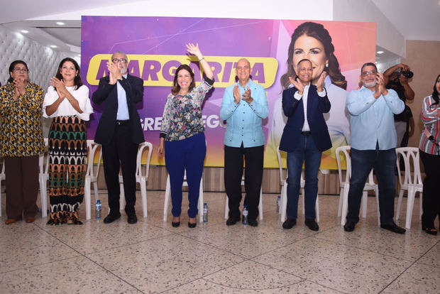 Margarita Cedeño reúne a su dirigencia a nivel nacional