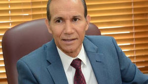 Ministro de Trabajo, Winston Santos.