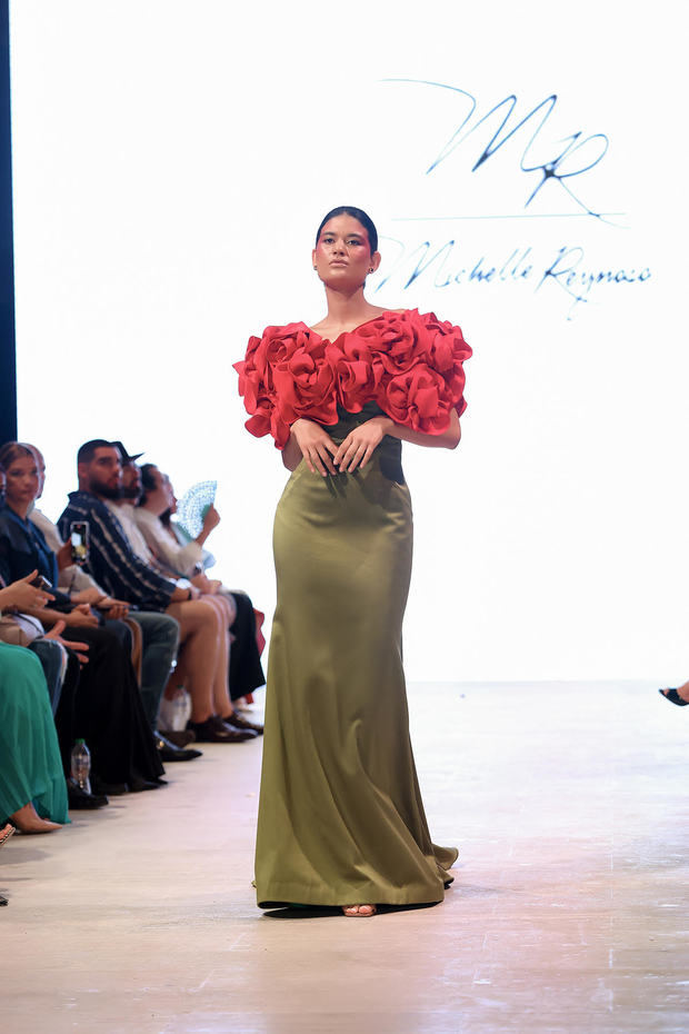 La Rosaleda de Michelle Reynoso engalana pasarelas del RDFW