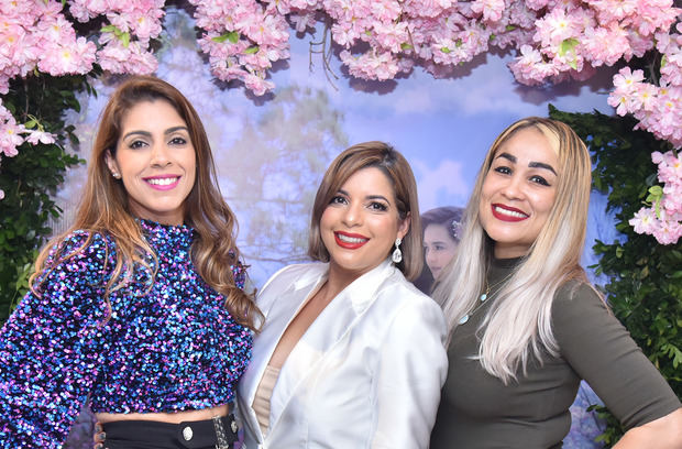 Lidia Nuñez, Eliana Medina y Gisselle de Dorrejo.