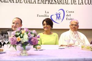 Primera Dama asiste a XVI Cena de Gala Empresarial de la Confraternidad