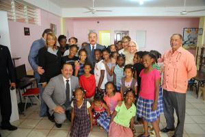 Presidente Medina visita Hogar Escuela Caridad Misionera