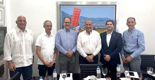 Líderes empresariales del Cibao impulsan propuesta de autopista “Expreso Cibao Central” para fortalecer la integración regional.