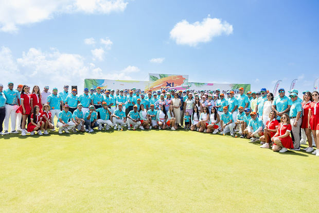 Erick Neri, Maria Laura Marion - Landais, Gustavo Turquia, Franchesca Paez, Bernardo Then, Denisse Medina, Adrian Guzman, Carolina Ureña y Alberto Mencía