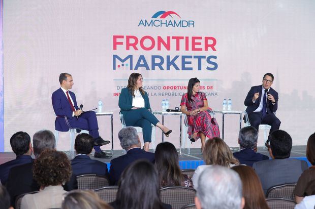 Expertos internacionales y locales evalúan oportunidades de inversión en República Dominicana