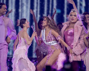 Thalía elige a Paola Ruiz para Dancing Queen en Premios Lo Nuestro