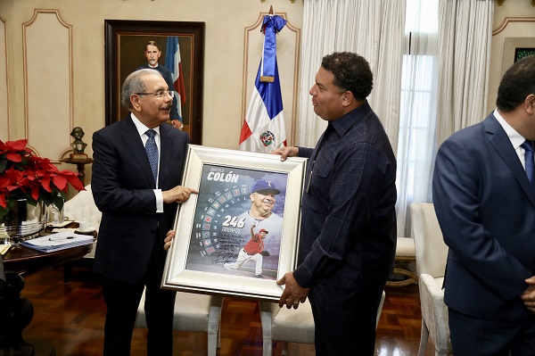 Danilo Medina y Bartolo Colón