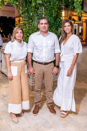 Annabel Martínez, Loukas Englezos e Irina Conde.