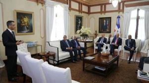 Presidente Danilo Medina encabeza reunión de evaluación a programa de Visitas Sorpresa