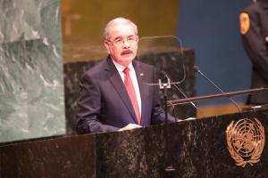 Danilo Medina promete aportar una 