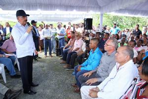 Danilo mejorará calidad de vida de productores de castaña de masa