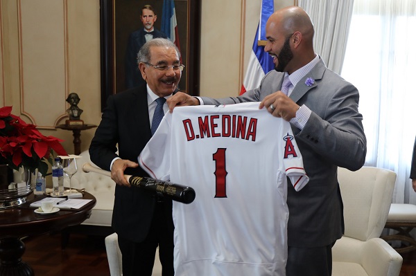 Danilo Medina y Albert Pujols