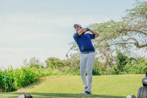 Juan J. Cestero y Fabio Balbuena ganadores del torneo de golf norte 2024 de AMCHAMDR