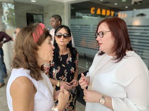 Ministra Janet Camilo comparte con menores sobrevivientes de feminicidios por el Día de Reyes