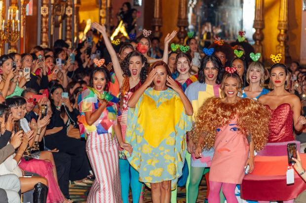 Yohana Vargas debuta en la New York Fashion Week en desfile de Ágatha Ruiz de la Prada