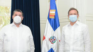 Canciller Roberto Álvarez recibe en su despacho a embajadores de varias naciones