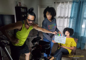 Cineastas estrenan en RD “Home Schooling el documental”
