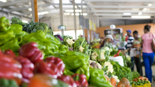 Anuncian mejoras en mercados de la capital como apoyo a los agricultores.