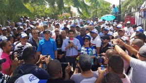 La oposición dominicana se moviliza en contra de una eventual reelección de Medina