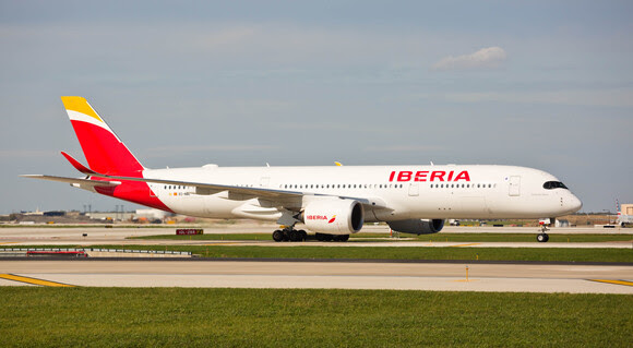 Iberia e Iberia Express fueron la aerolínea de red y la low cost más puntuales del mundo en enero y, en febrero.