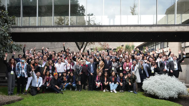 Jornada final de la primera reunión de la Conferencia de las Partes (COP 1) del Acuerdo incluyó un evento de alto nivel con ocasión del primer aniversario de su entrada en vigor y del Día Internacional de la Madre Tierra.