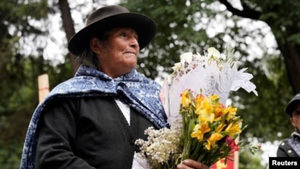 En el fuego cruzado, las muertes en protestas potencian la ira en Perú