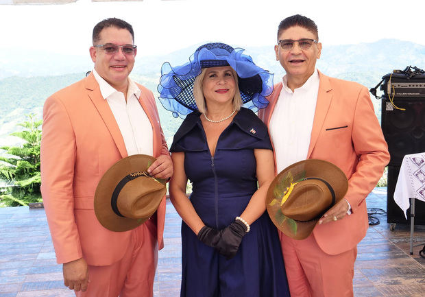 Junior Jorge, Betty Pimentel y Bismarck Morales Jiménez.