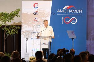 Canciller Roberto Álvarez destaca el crecimiento económico y el fortalecimiento de la democracia del país